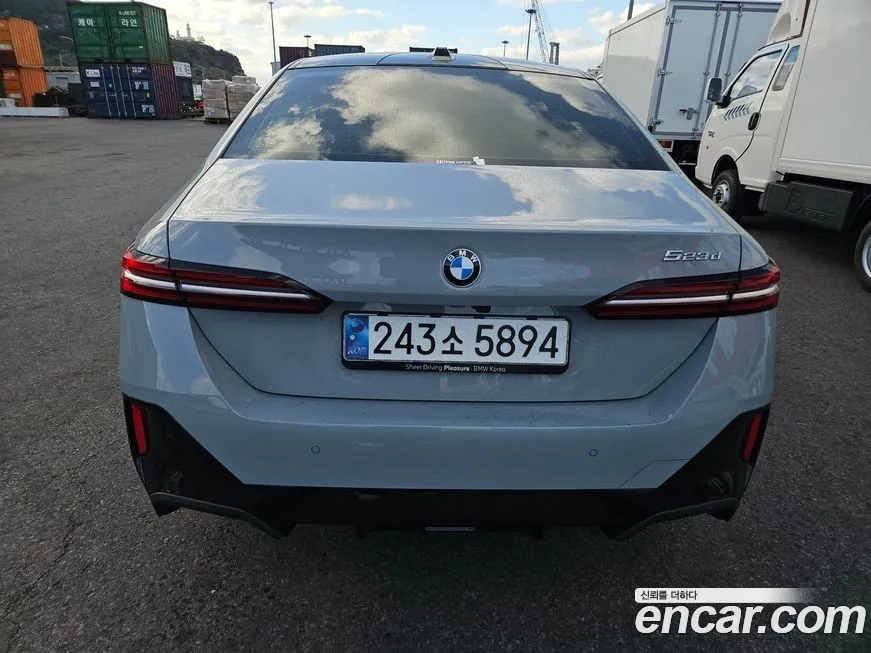 BMW 5-Series 2025 из KR, фото 7