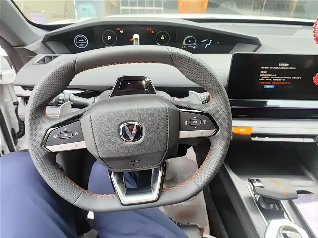 Changan UNI-V 2023 из CN, фото 3