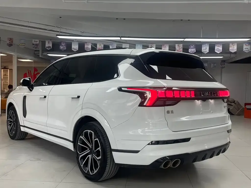 Lynk & Co 09 2022 из CN, фото 9