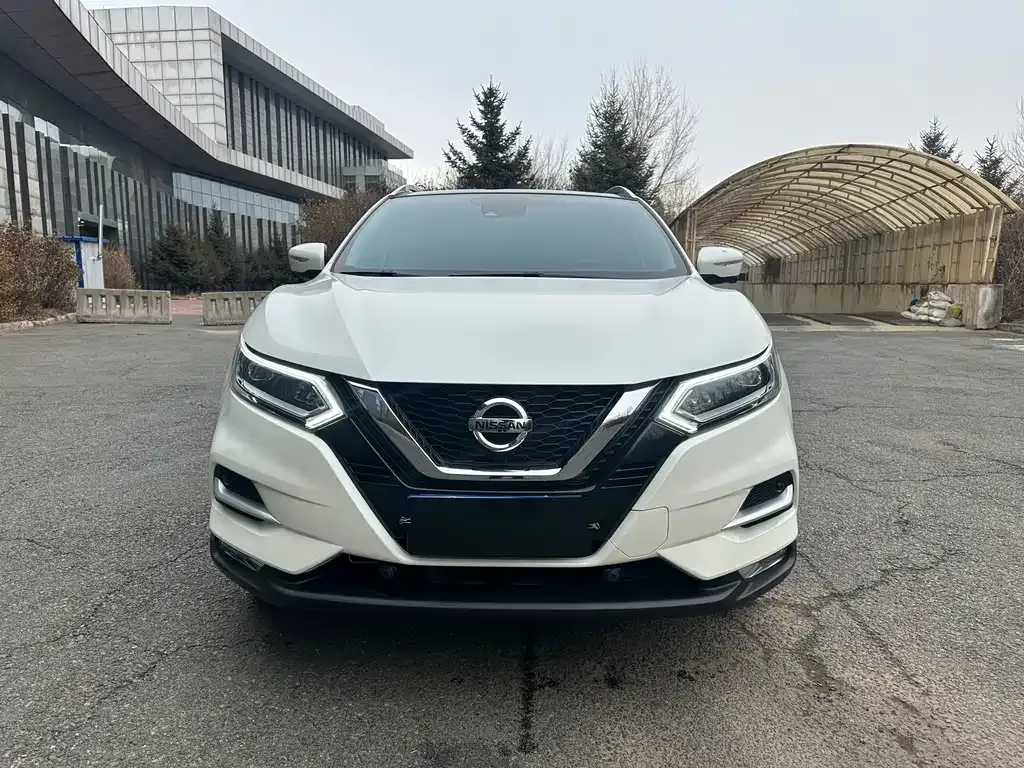 Nissan Qashqai 2022 из CN, фото 2