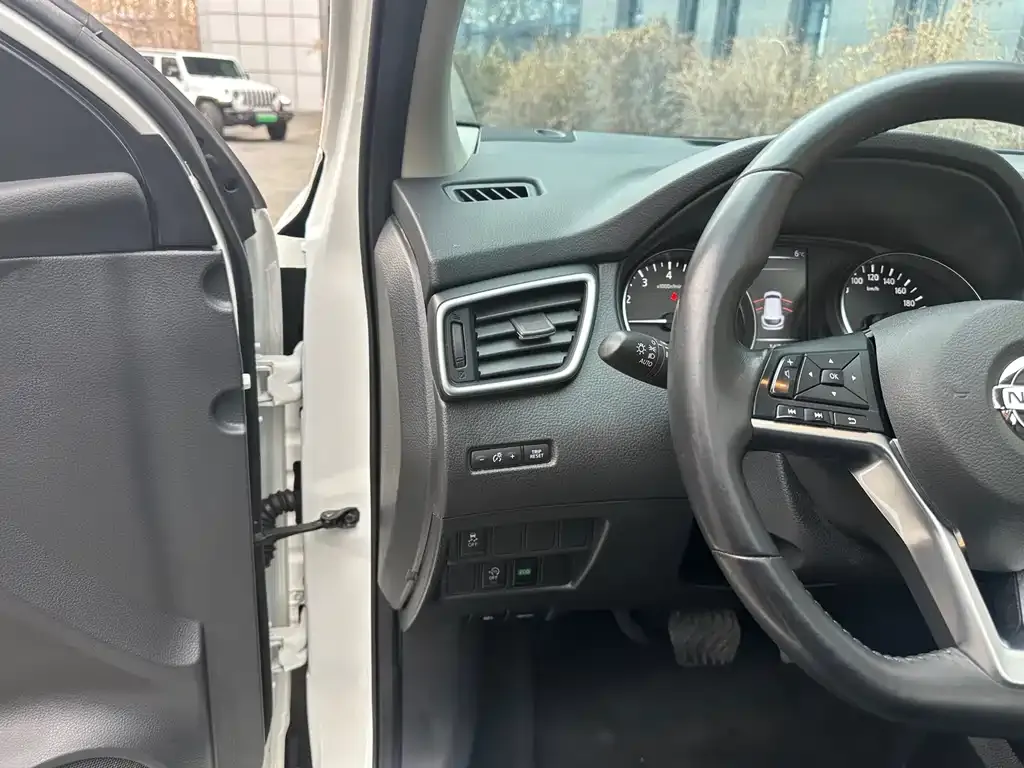 Nissan Qashqai 2022 из CN, фото 6