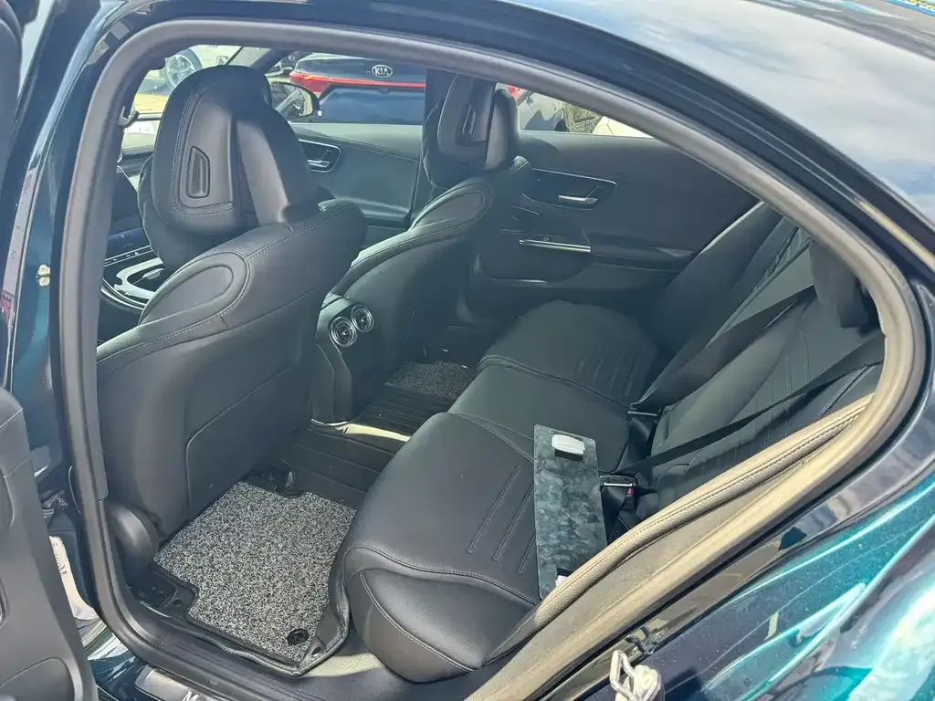 Mercedes-Benz C-Class 2023 из CN, фото 7