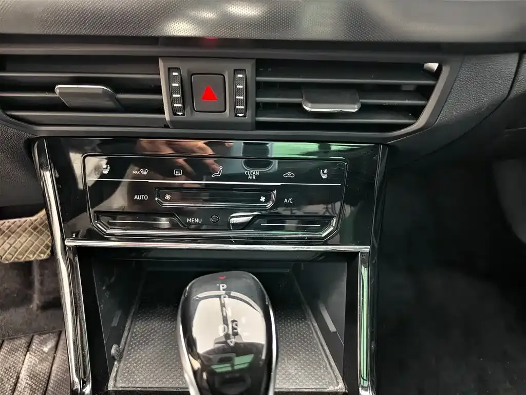 Volkswagen Passat 2024 из CN, фото 8
