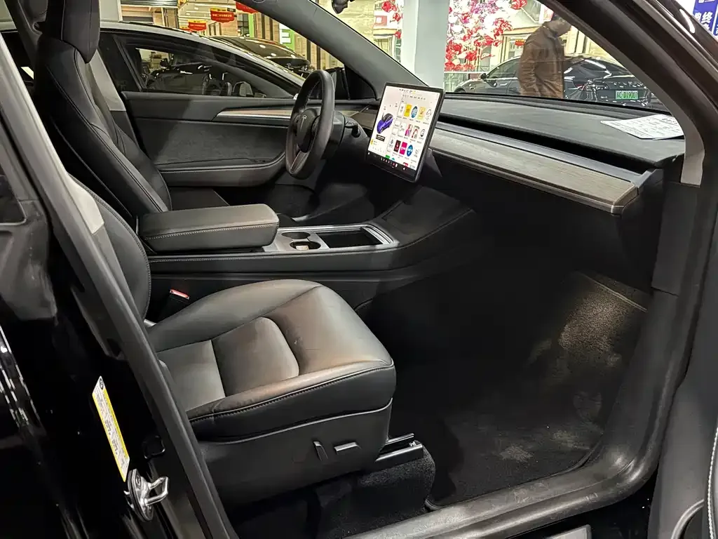 Tesla Model Y 2021 из CN, фото 8