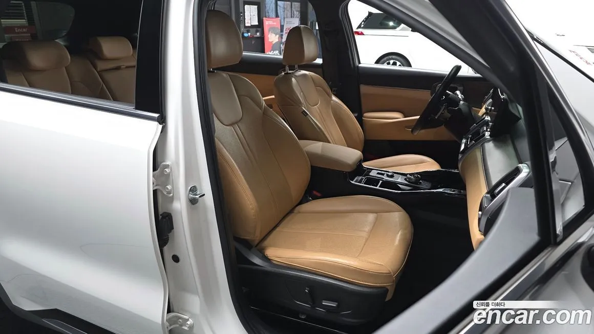 Kia Sorento — фото 10