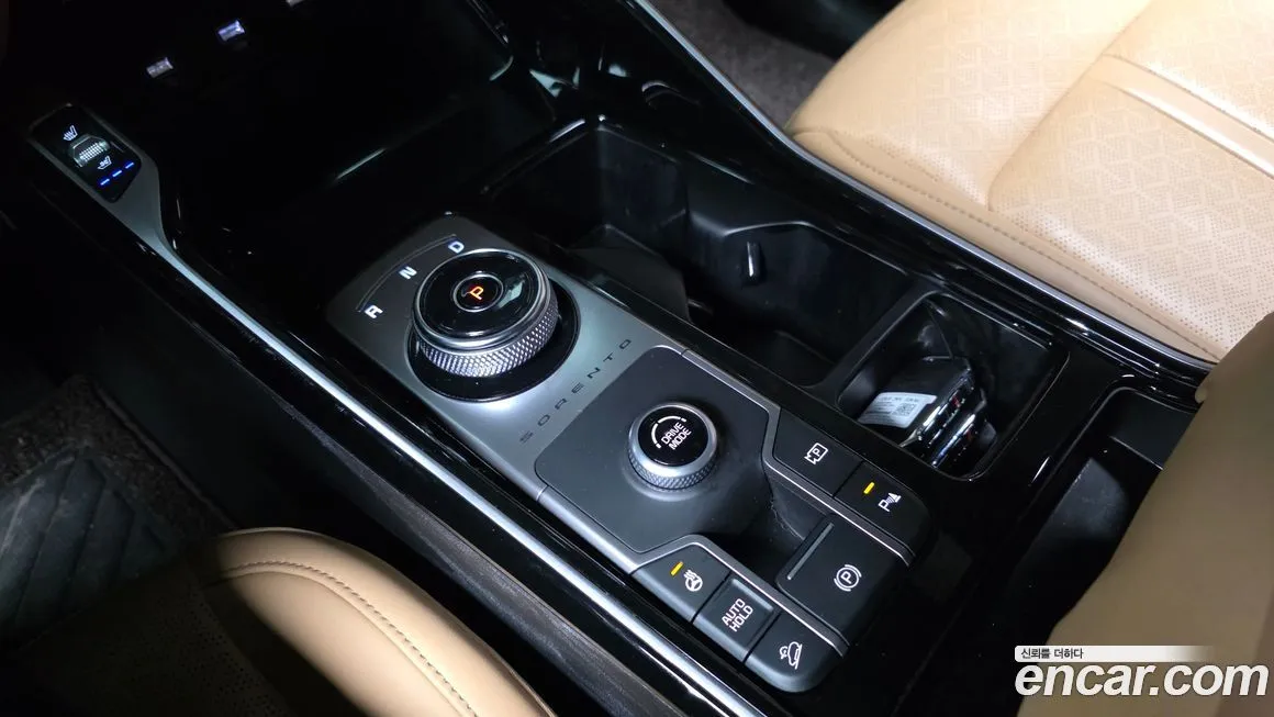 Kia Sorento — фото 9