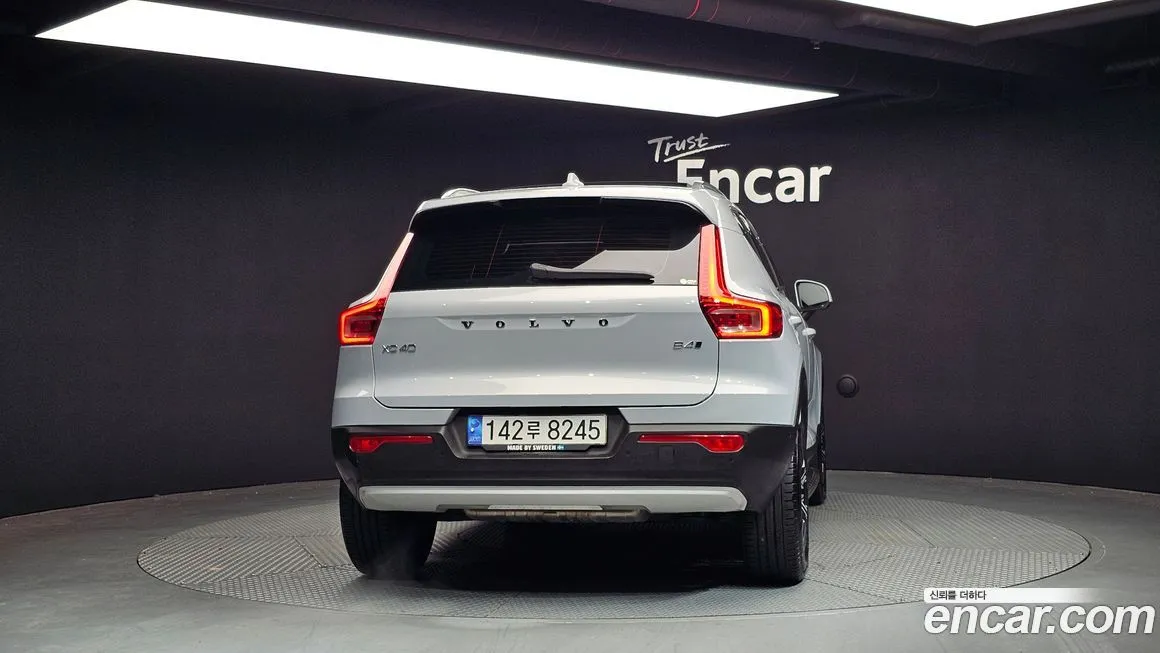 Volvo XC40 — фото 4