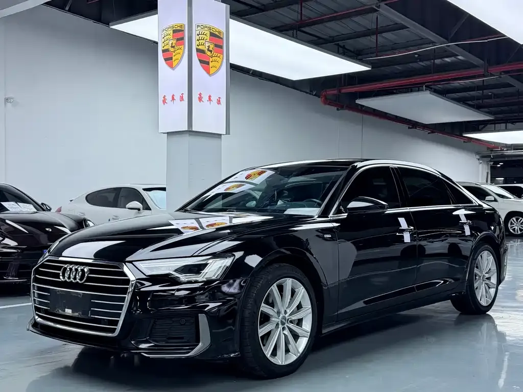 Audi A6L — фото 1