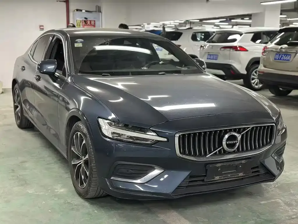 Volvo S60 2021 из CN, фото 2