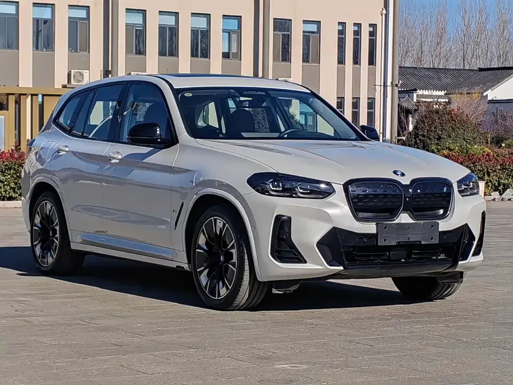 BMW iX3 2024 из CN, фото 5