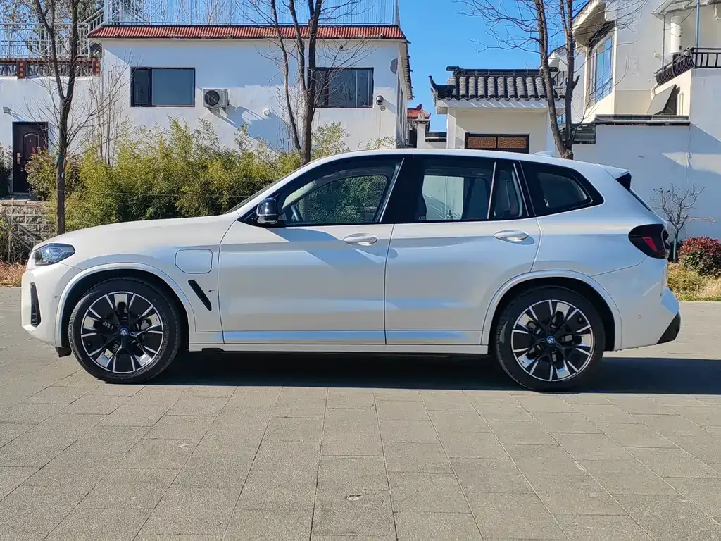 BMW iX3 2024 из CN, фото 6