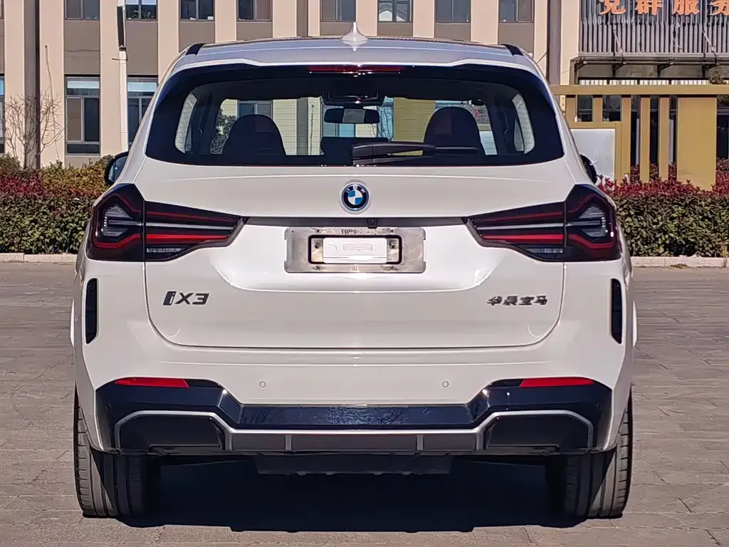 BMW iX3 2024 из CN, фото 8