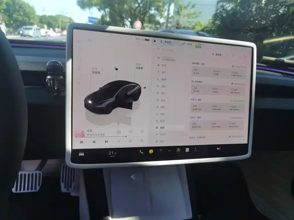 Tesla Model 3 — фото 4