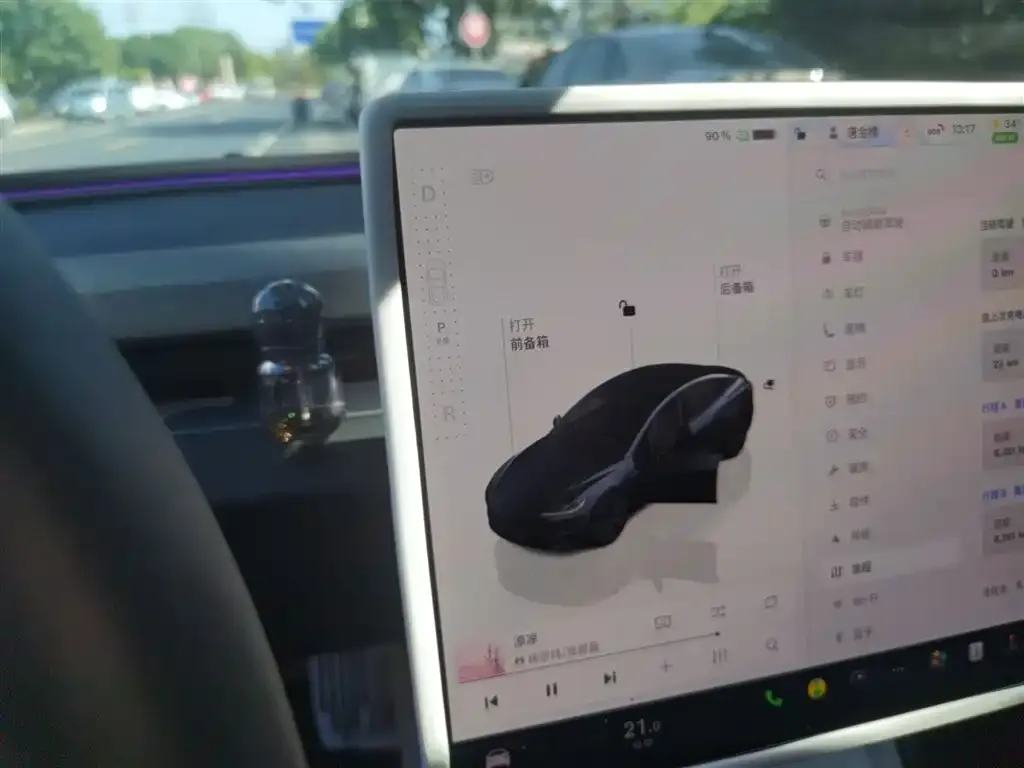 Tesla Model 3 — фото 6