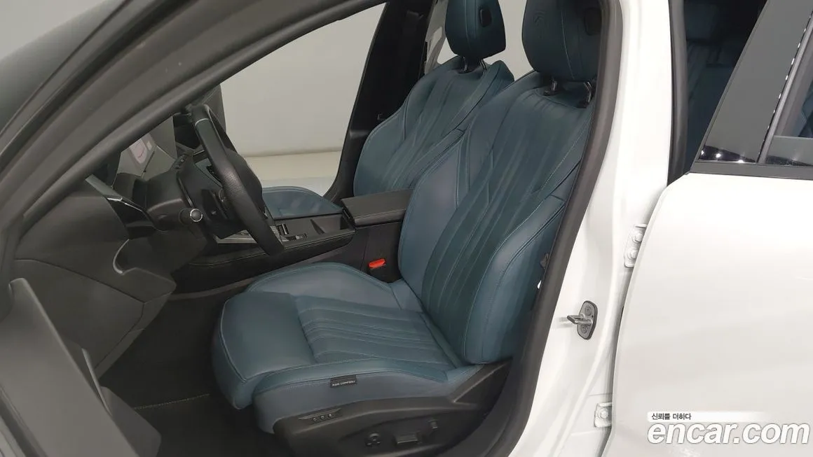 Peugeot 408 2023 из KR, фото 10