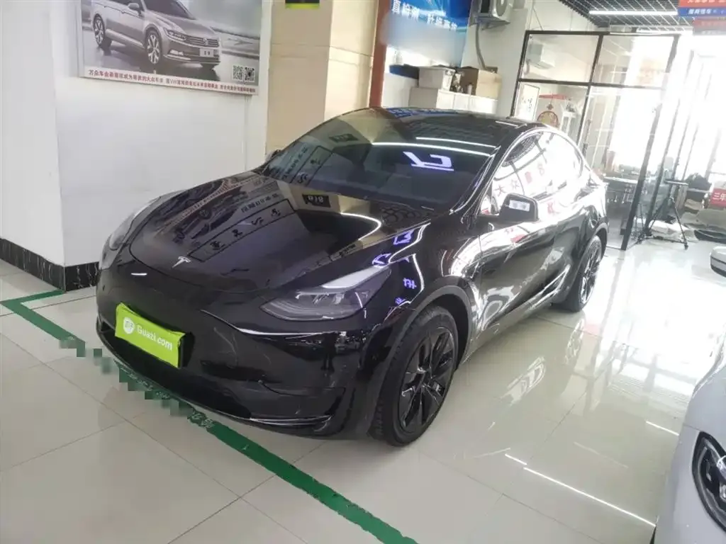 Tesla Model Y 2023 из CN, фото 2
