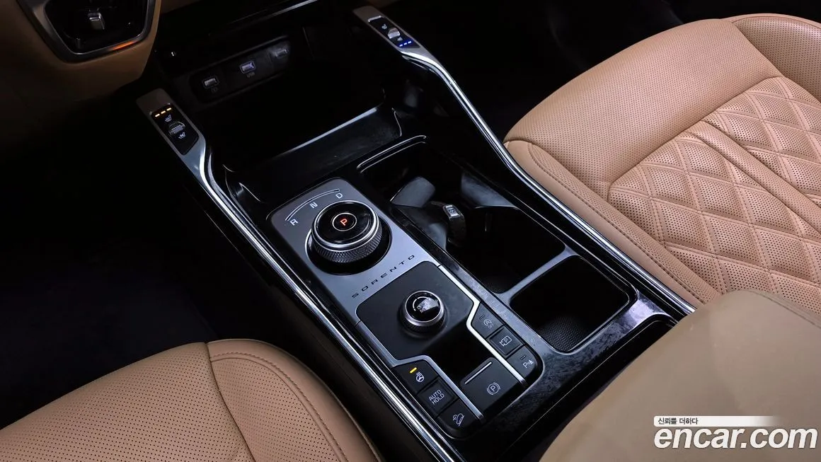 Kia Sorento — фото 9