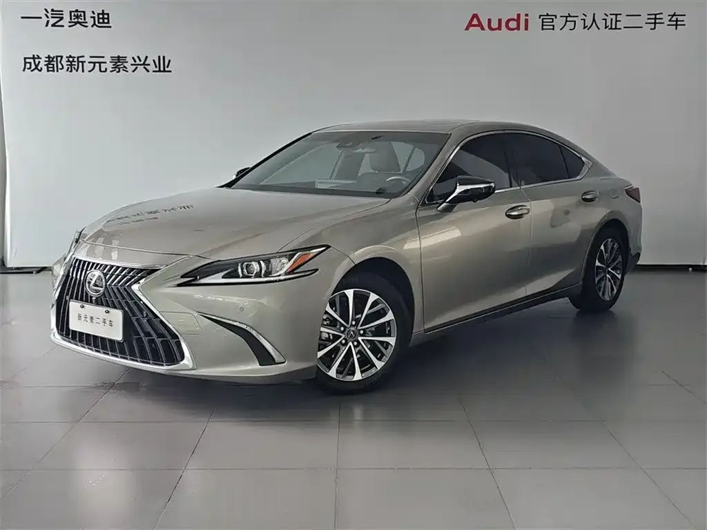 Lexus ES — фото 1