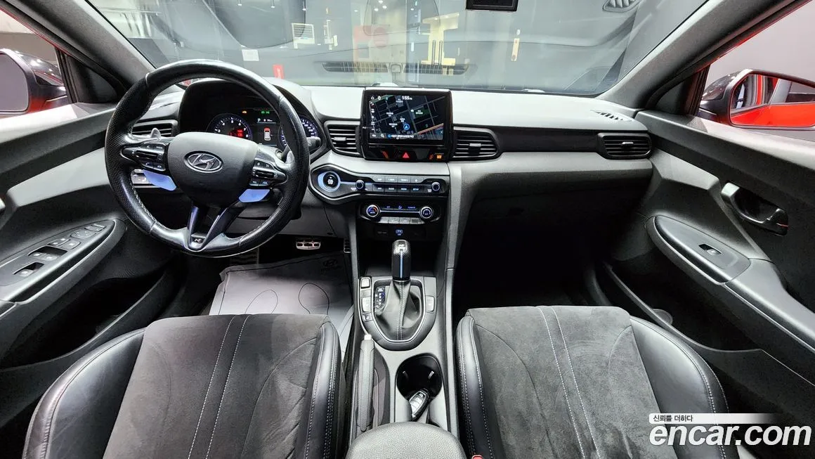 Hyundai Veloster — фото 7