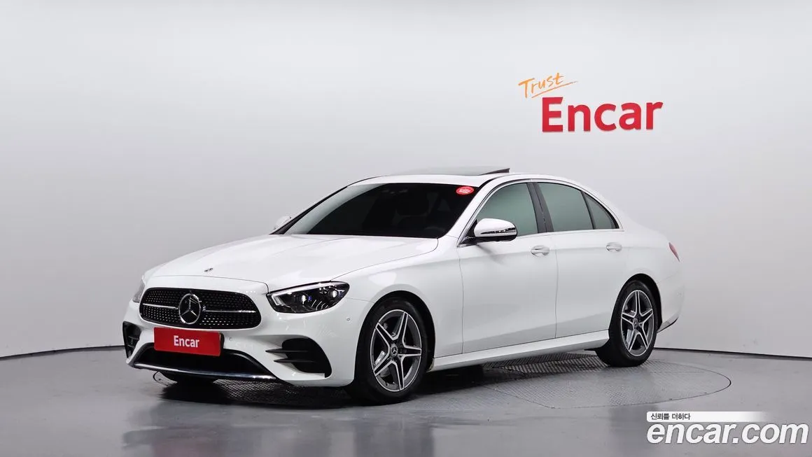 Mercedes-Benz E-Class — фото 1