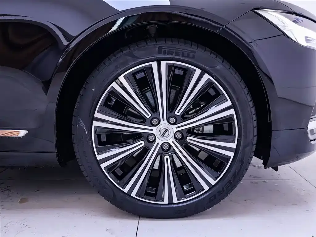 Volvo S90 2023 из CN, фото 6