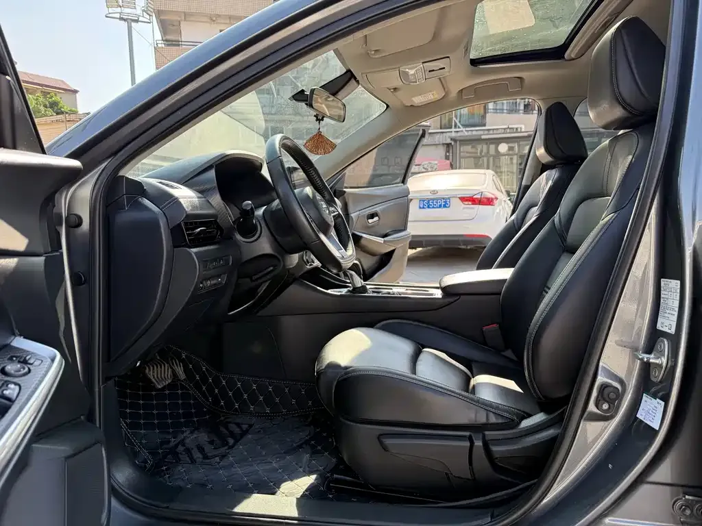 Nissan Sylphy 2022 из CN, фото 4
