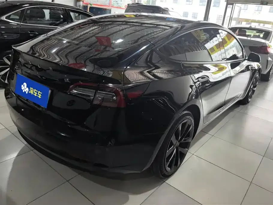 Tesla Model 3 — фото 3