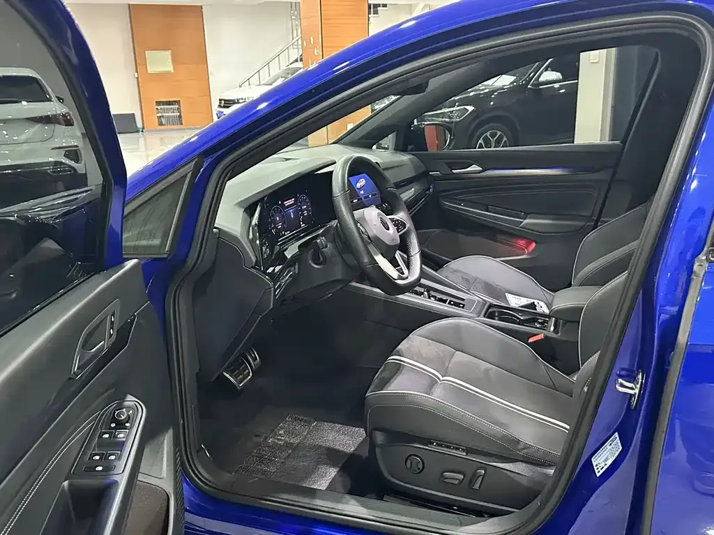 Volkswagen Golf 2021 из CN, фото 7
