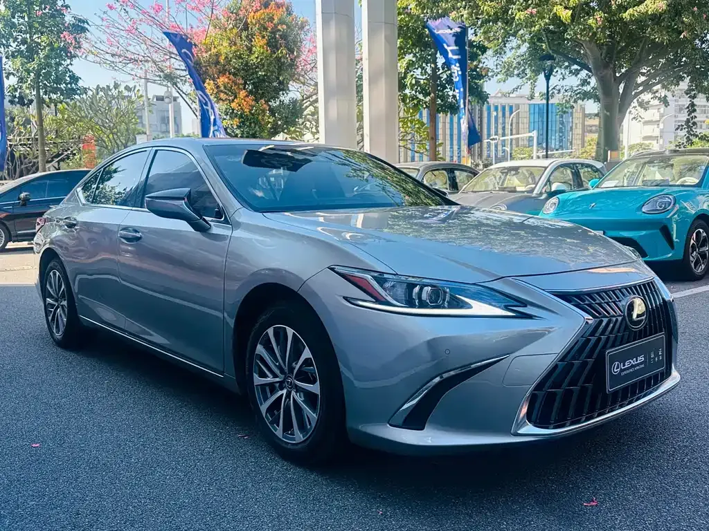 Lexus ES — фото 3