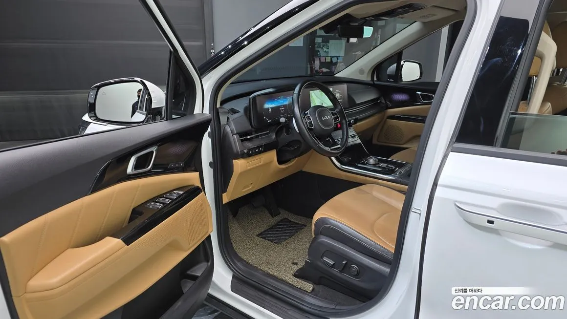 Kia Carnival — фото 10