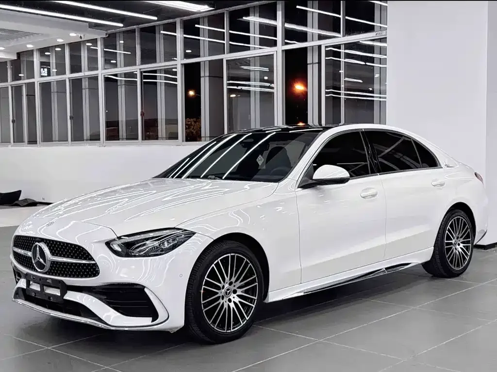 Mercedes-Benz C-Class — фото 1