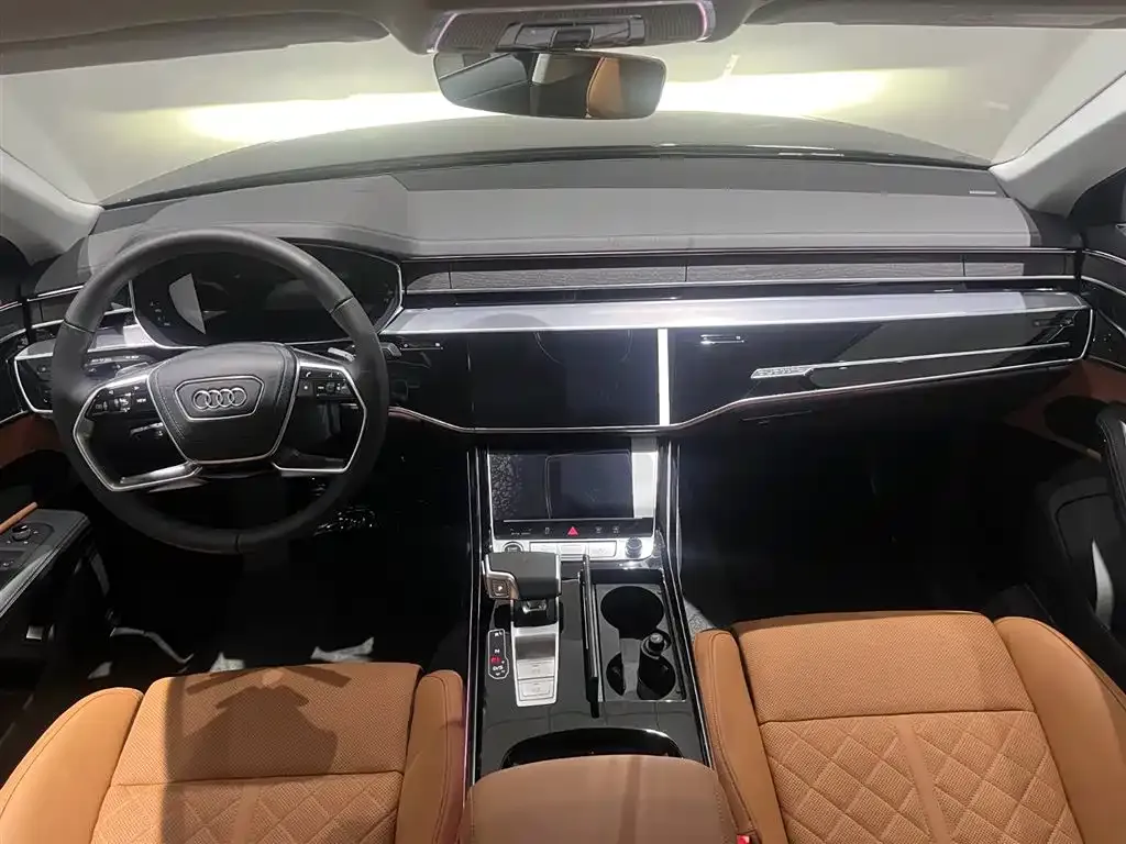 Audi A8 — фото 6