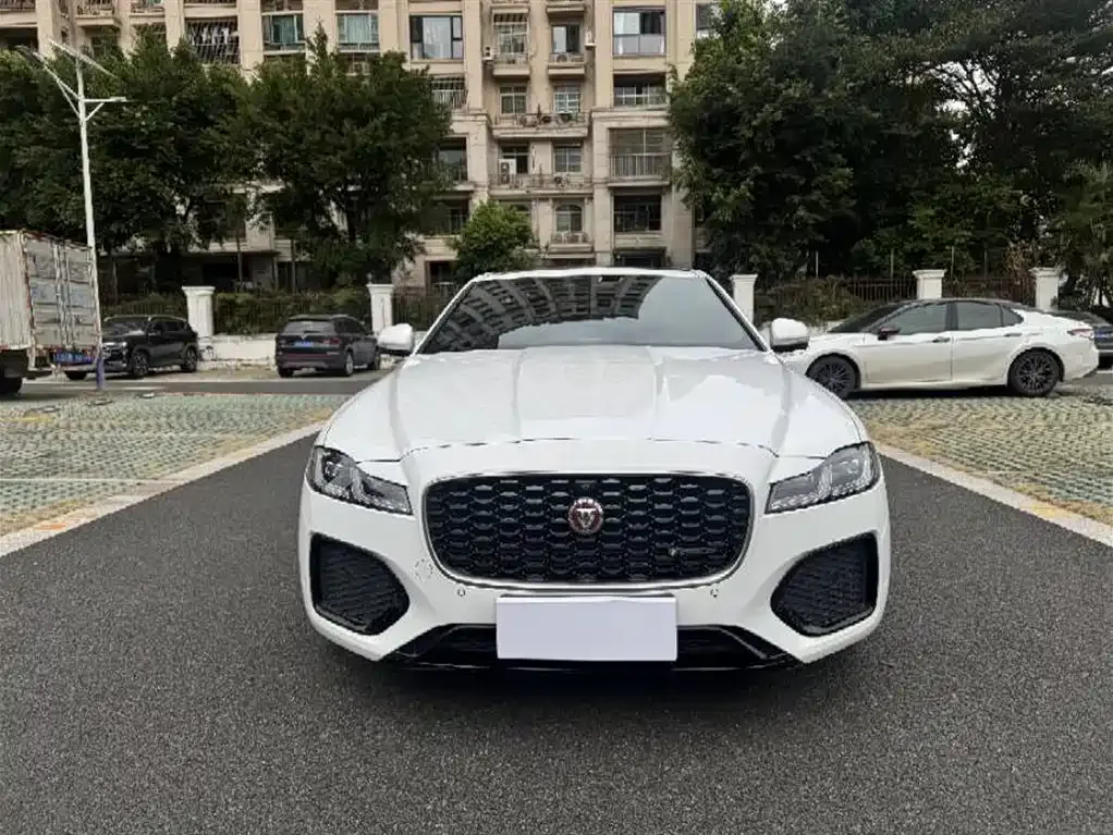 Jaguar XFL — фото 2