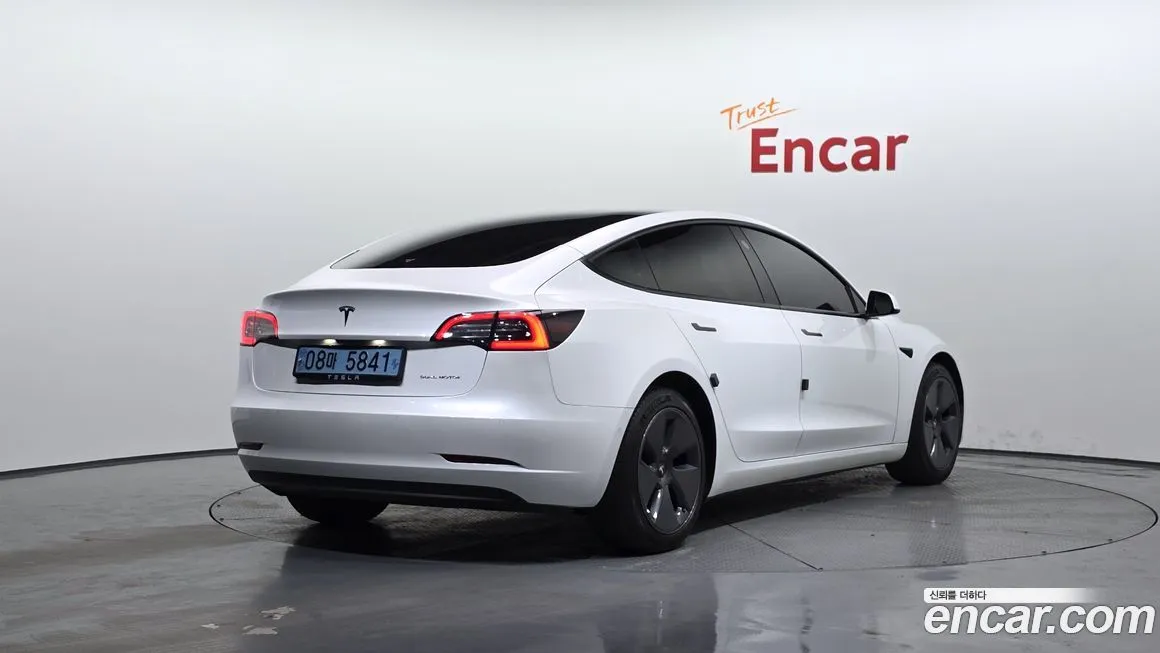 Tesla Model 3 2022 из KR, фото 2