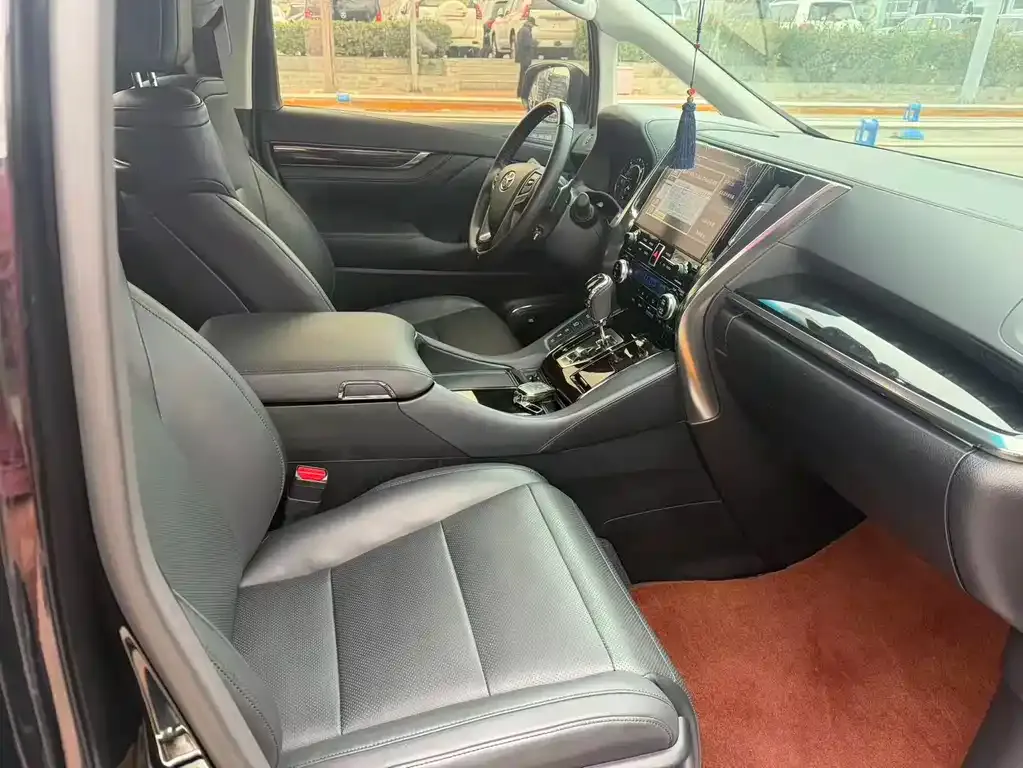 Toyota Vellfire — фото 5
