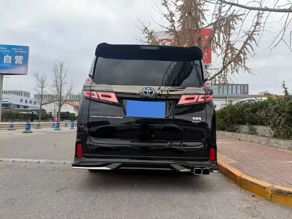 Toyota Vellfire — фото 6