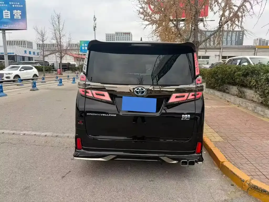 Toyota Vellfire — фото 7