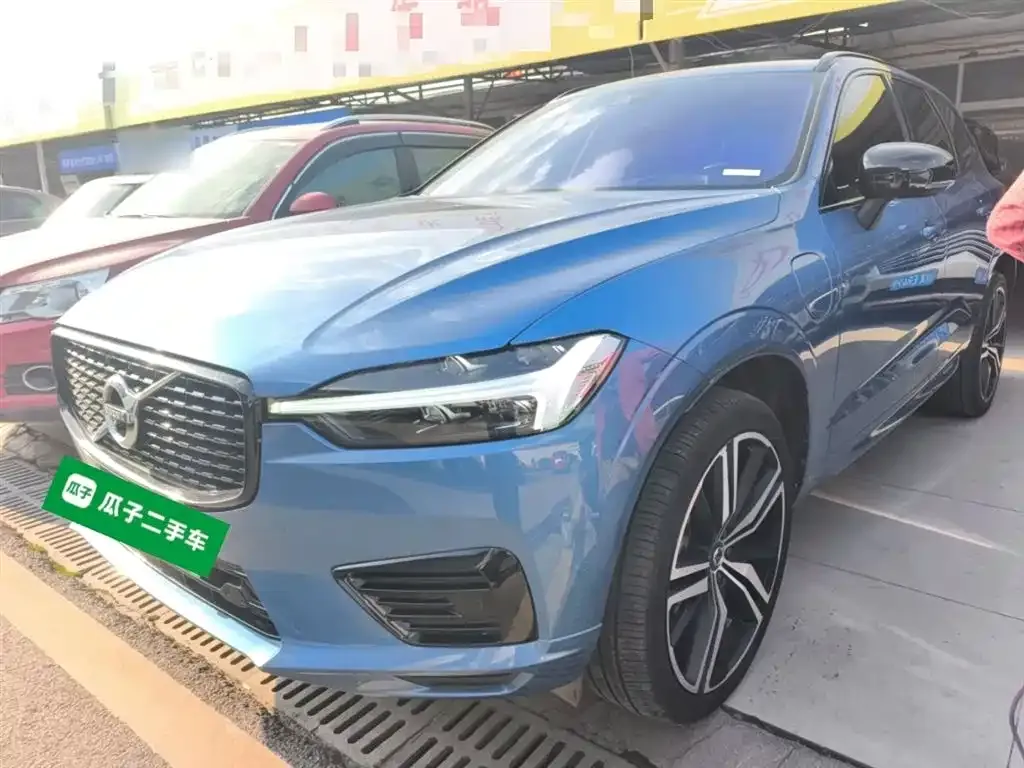 Volvo XC60 PHEV 2021 из CN, фото 2