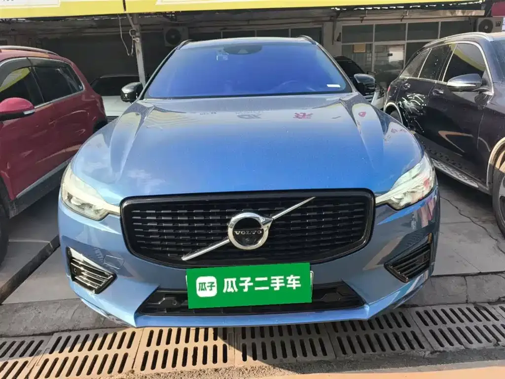 Volvo XC60 PHEV 2021 из CN, фото 3