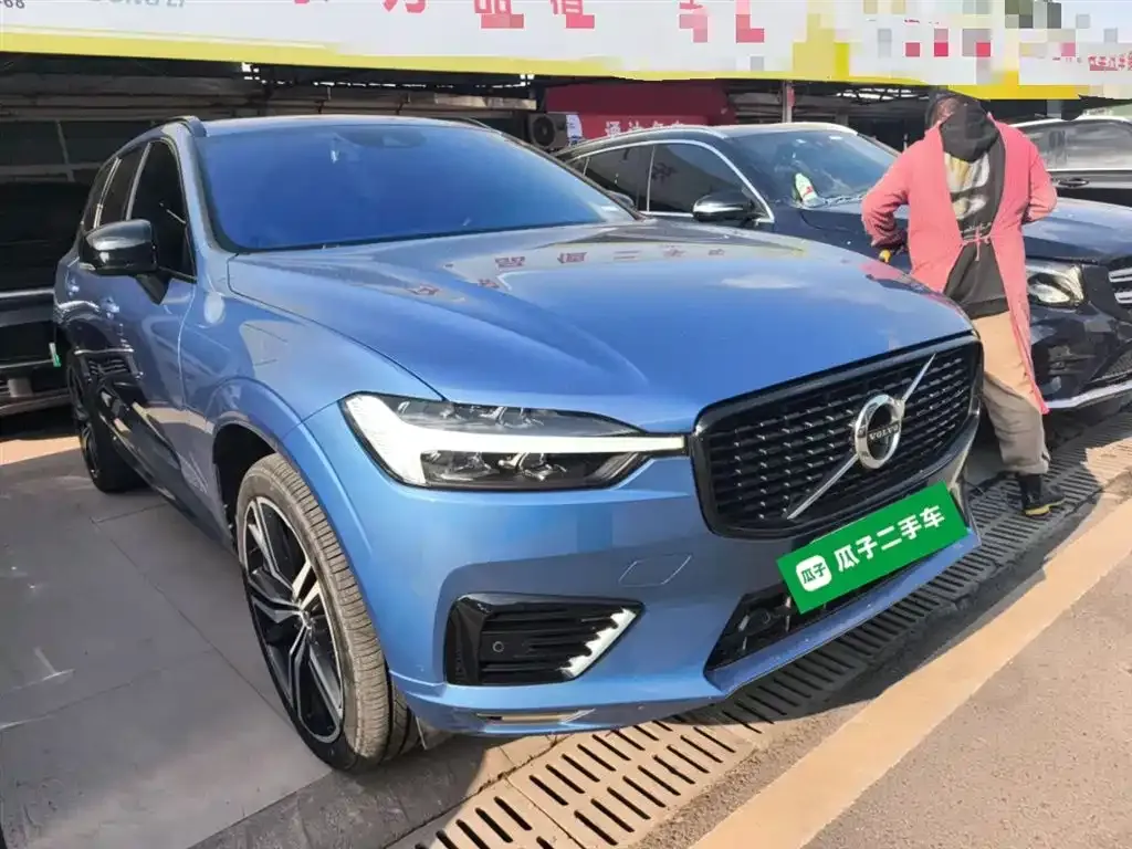 Volvo XC60 PHEV 2021 из CN, фото 4