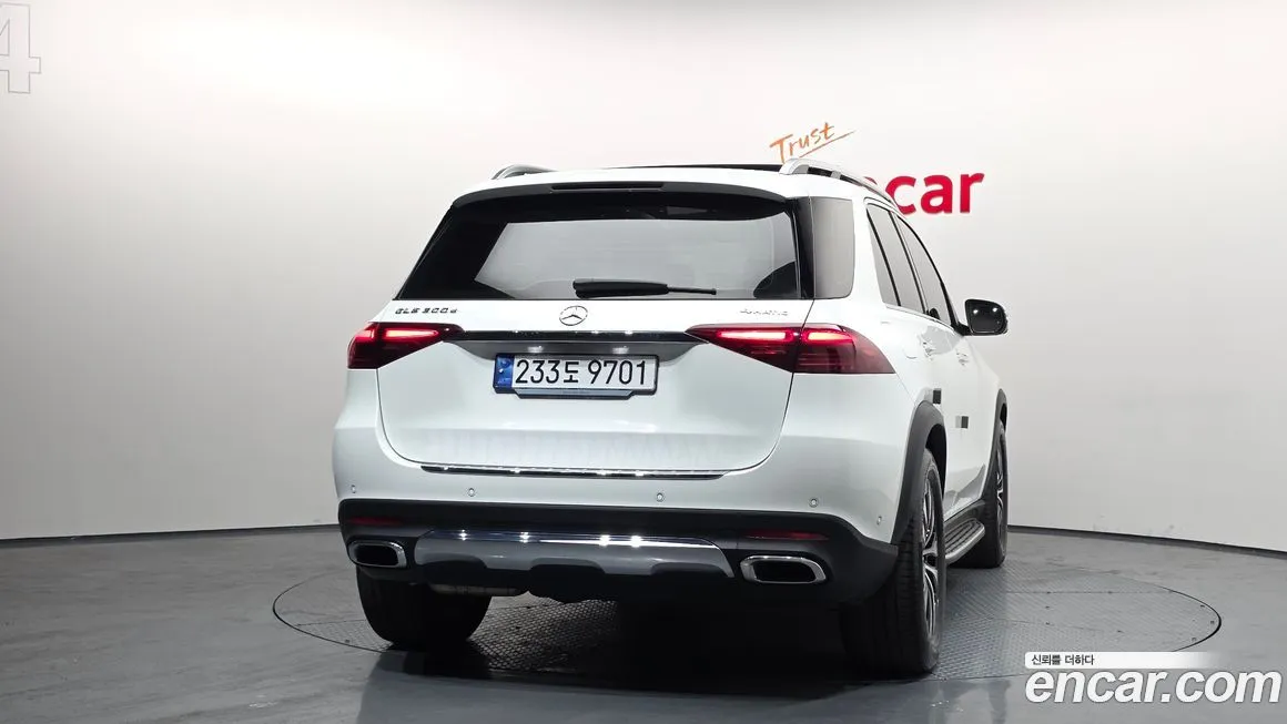 Mercedes-Benz GLE-Class — фото 4