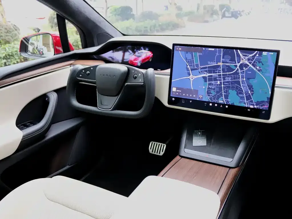 Tesla Model X 2023 из CN, фото 9