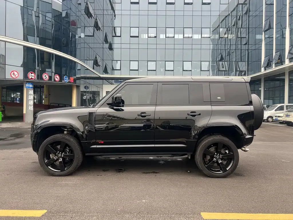 Land Rover Defender 2024 из CN, фото 3