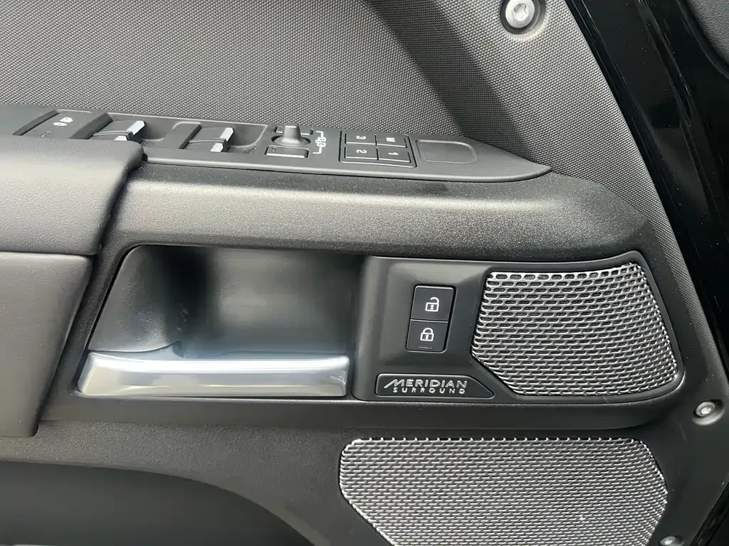 Land Rover Defender 2024 из CN, фото 5