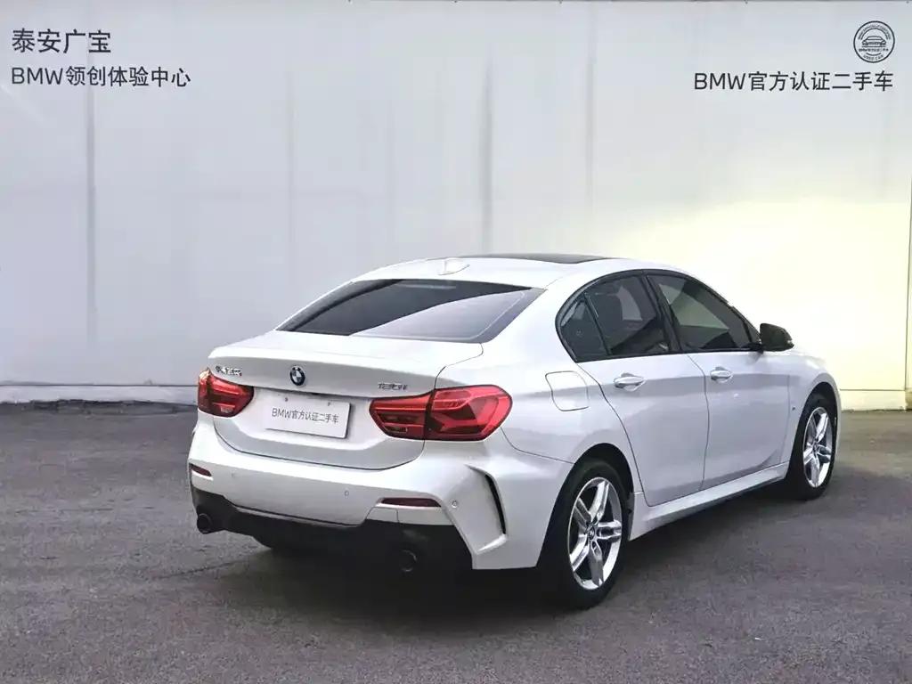 BMW 1 Series 2022 из CN, фото 4