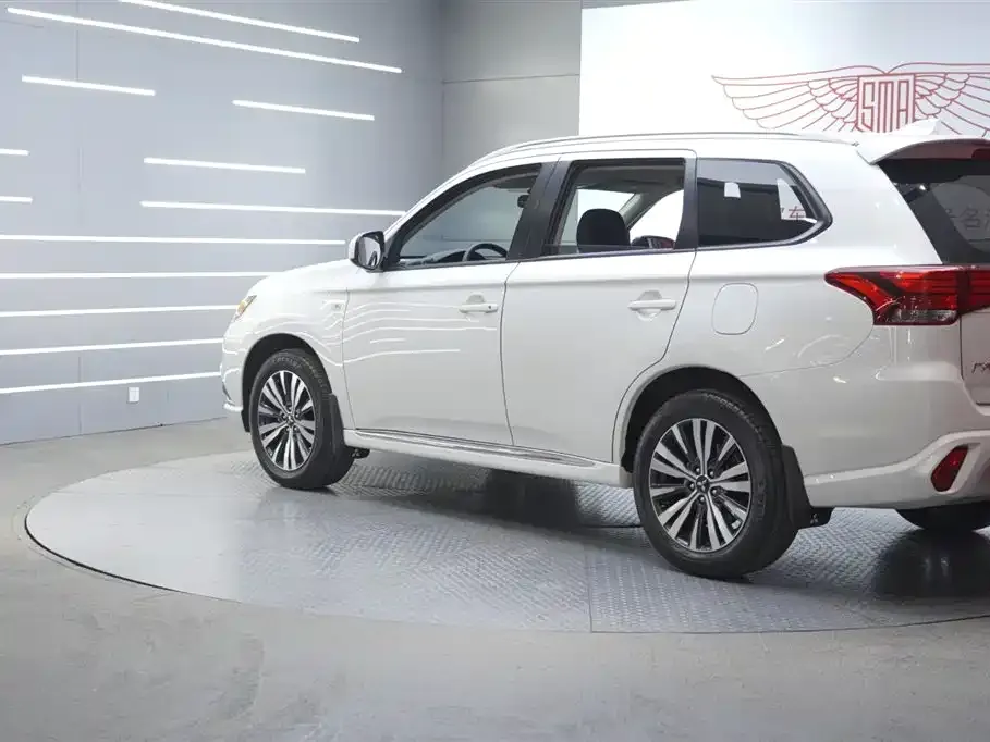Mitsubishi Outlander 2021 из CN, фото 3