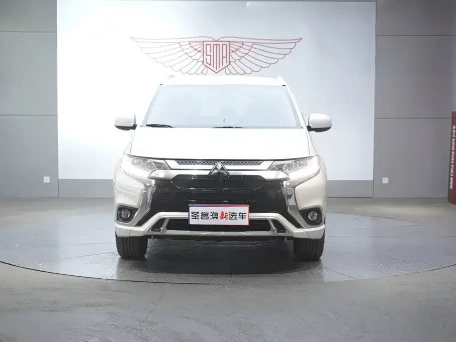 Mitsubishi Outlander 2021 из CN, фото 4