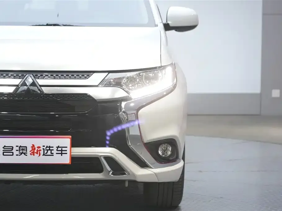 Mitsubishi Outlander 2021 из CN, фото 5