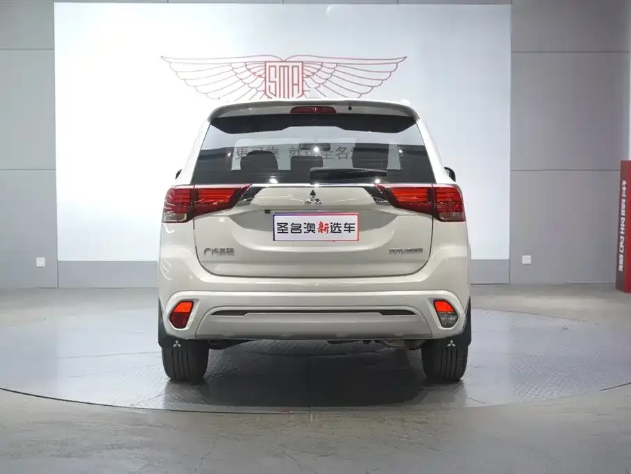 Mitsubishi Outlander 2021 из CN, фото 6