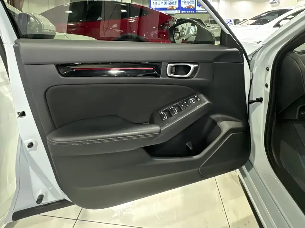 Honda Civic 2023 из CN, фото 10